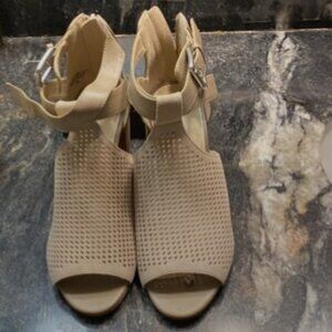 Elegant Beige Women's Sandals